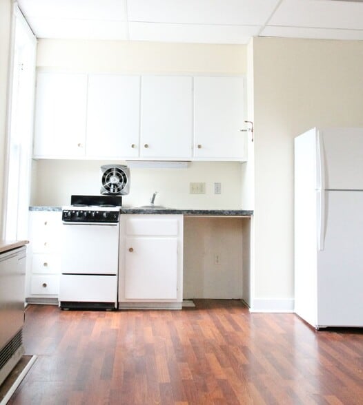 Building Photo - 42 N Prospect St