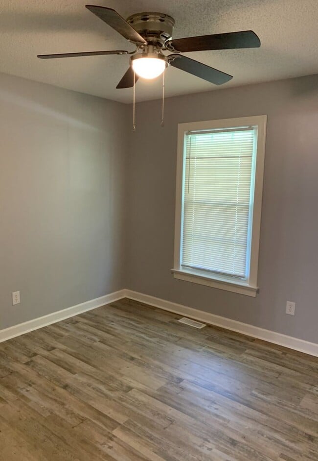 Building Photo - 932 Brandywine Ln