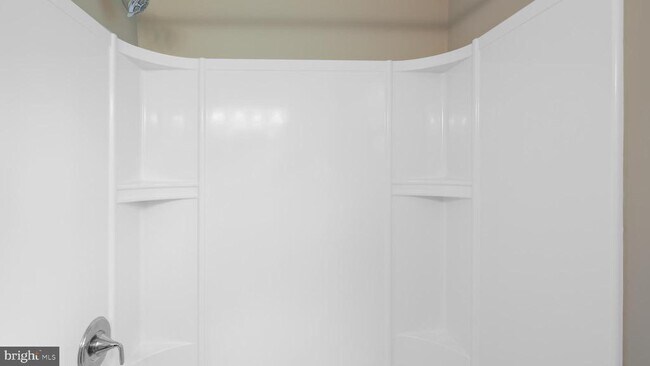 Building Photo - 1732 Creek Rd