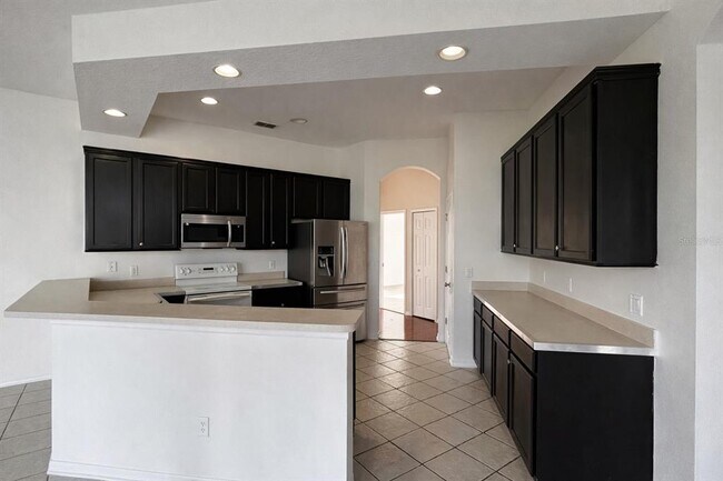 Building Photo - 927 Shadowmoss Dr