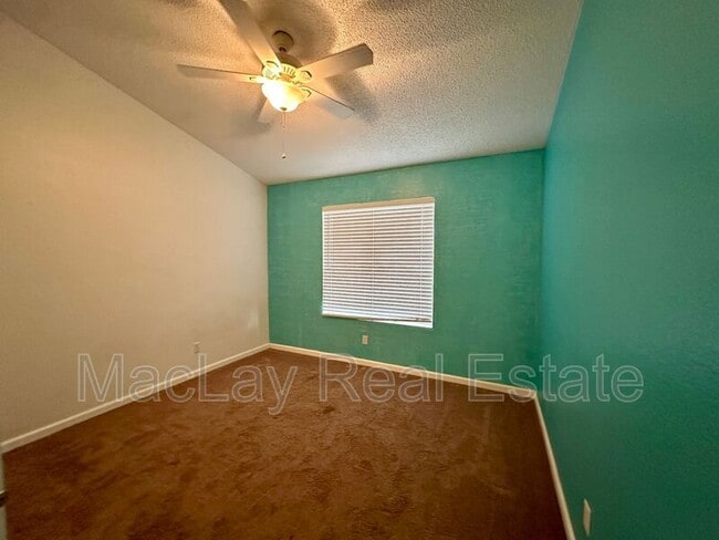Building Photo - 240 S Laveen Dr