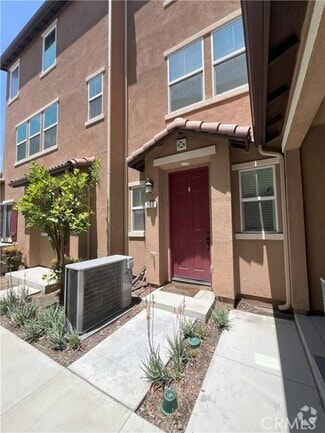 Building Photo - 712 N Ethan Way
