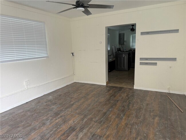 Building Photo - 5460 Bayshore Rd