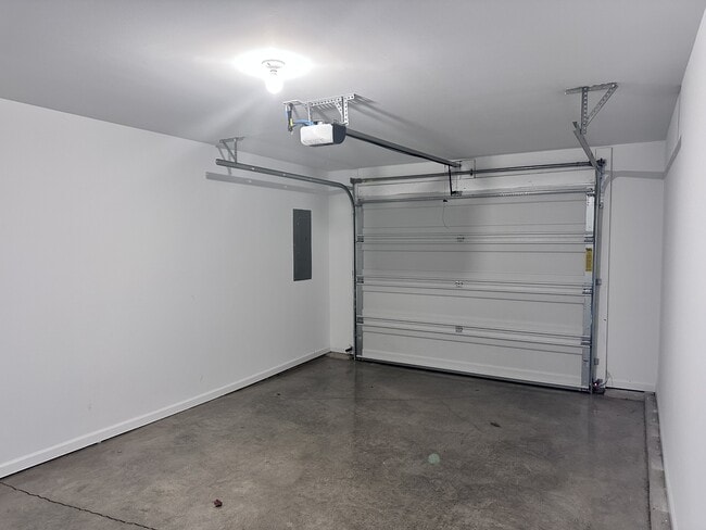 Building Photo - 14 Jackmia Way