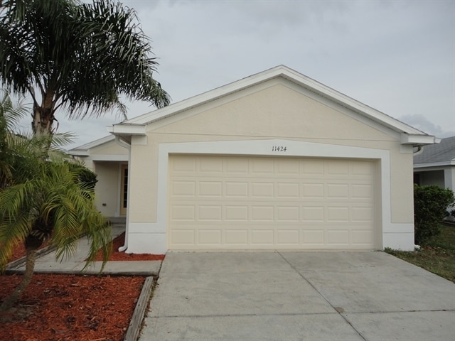 Building Photo - 11424 Crestlake Village Dr