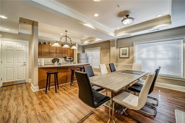 Building Photo - 3275 Lenox Rd NE