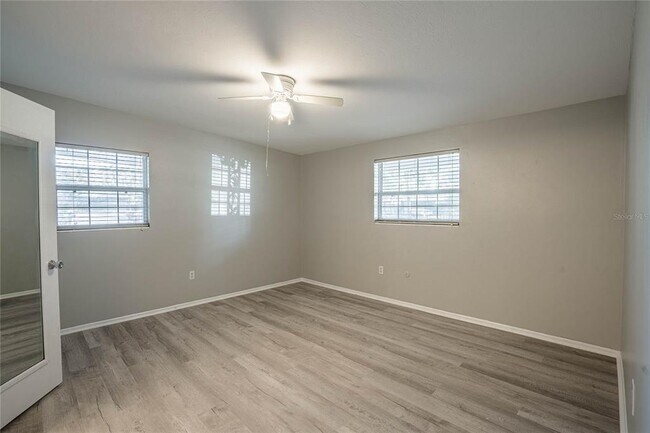 Building Photo - 3007 Willow Ave