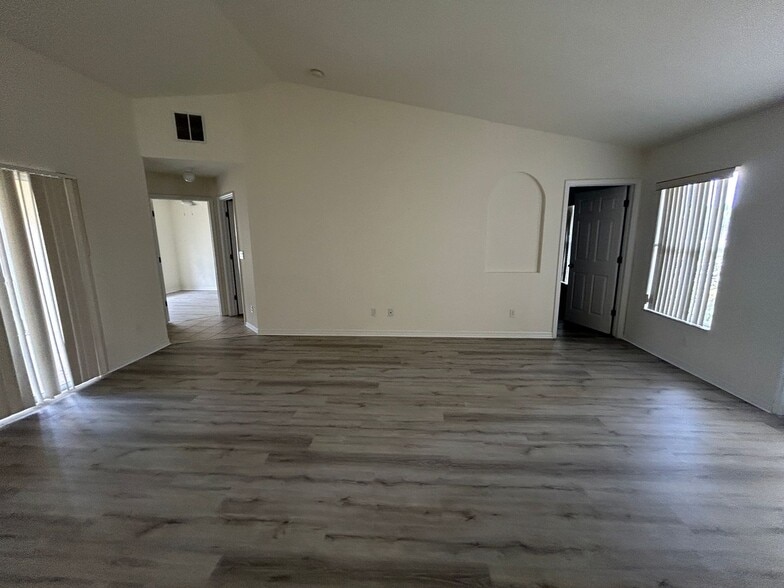 Building Photo - Nice 3/2 with newer carpet
