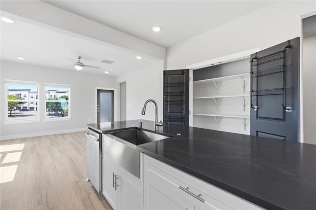 Building Photo - 3369 Wynwood Dr