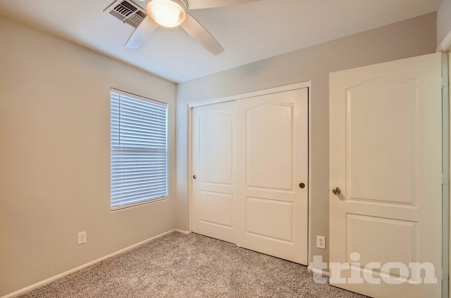 Building Photo - 22671 Scott Dr