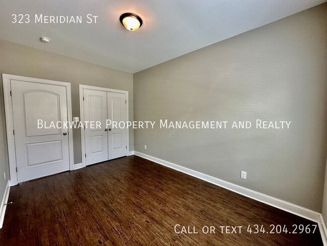 Building Photo - 323 Meridian St