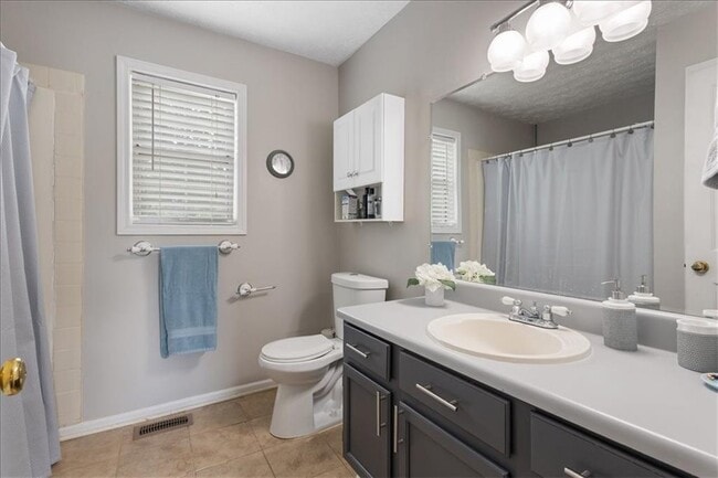 Building Photo - 2660 Windage Dr SW