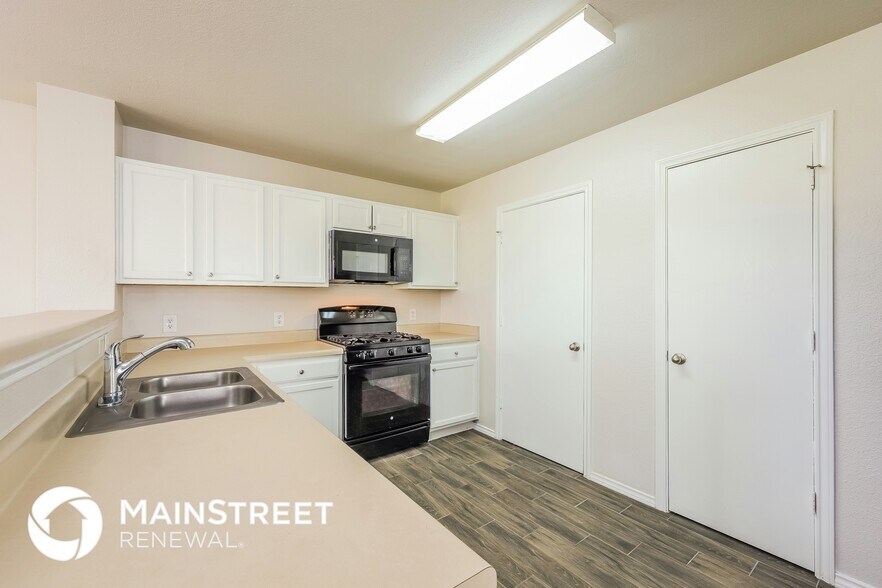 Building Photo - 6458 Candleview Ct