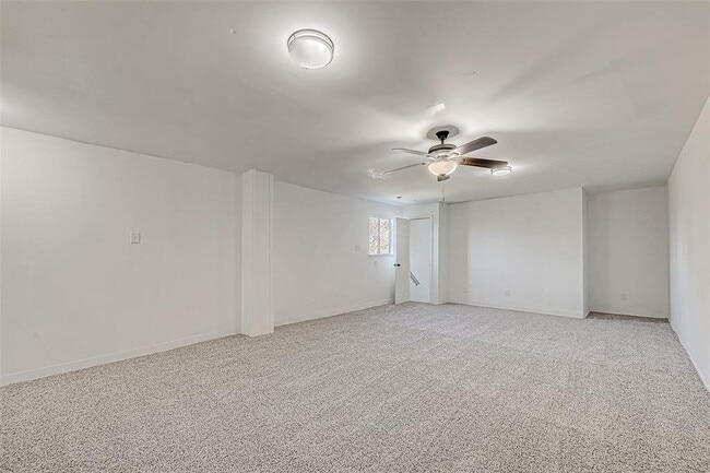 Building Photo - 4104 Scenic Dr