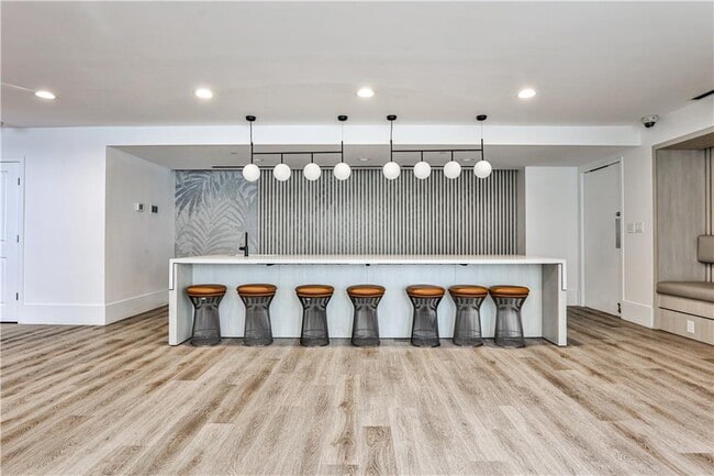 Building Photo - 3324 Peachtree Rd NE