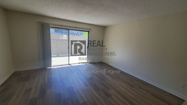 Building Photo - 2427 Olive St