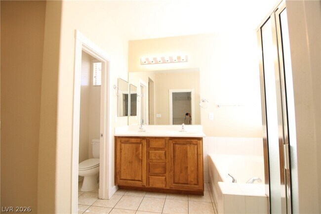 Building Photo - 754 Rise Canyon Dr