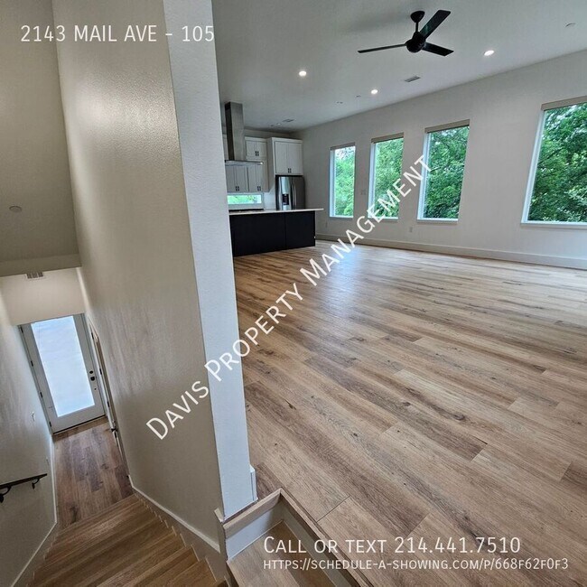 Building Photo - 2143 Mail Ave