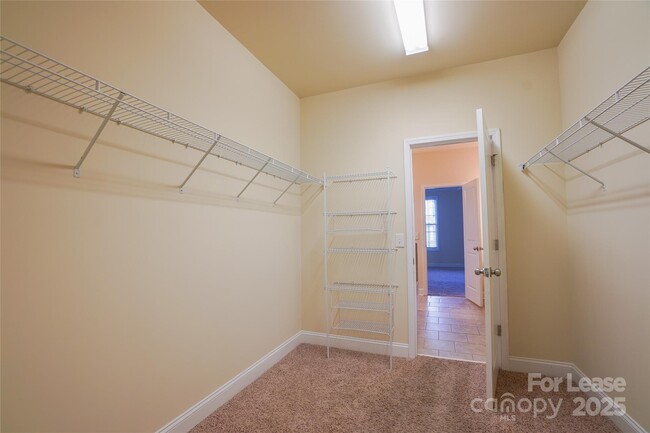 Building Photo - 6426 Hove Rd