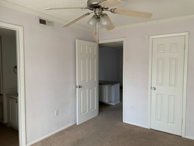 Building Photo - Beautiful 1 bed/ 1 bath Condo FOR RENT at ...