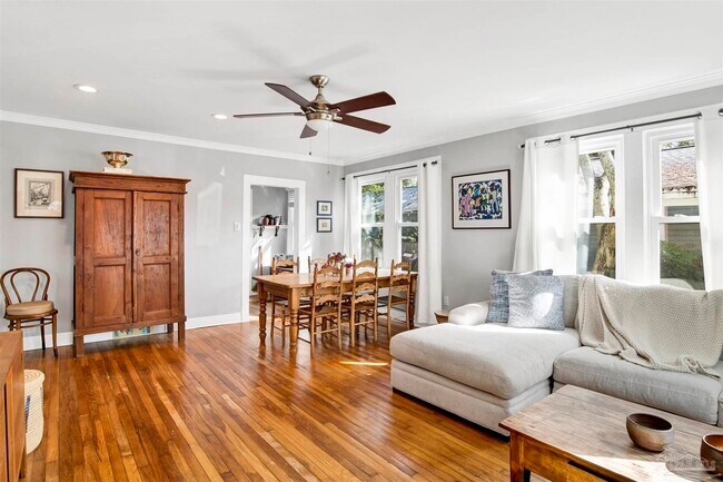 Primary Photo - 1306 E Hernandez St