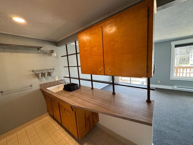 Building Photo - 1074/A/