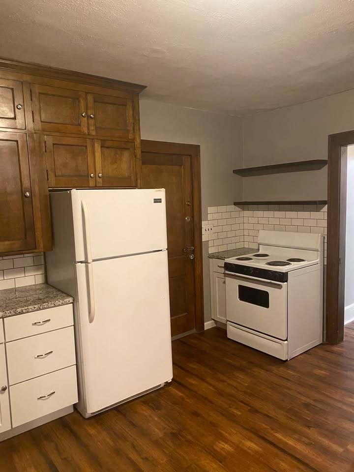 Building Photo - 3923 Upton Ave N