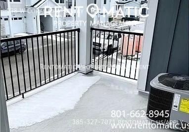 Building Photo - 938 W Coral Charm Wy