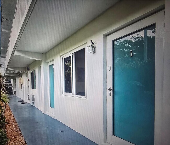 Building Photo - 323 Washington Ave