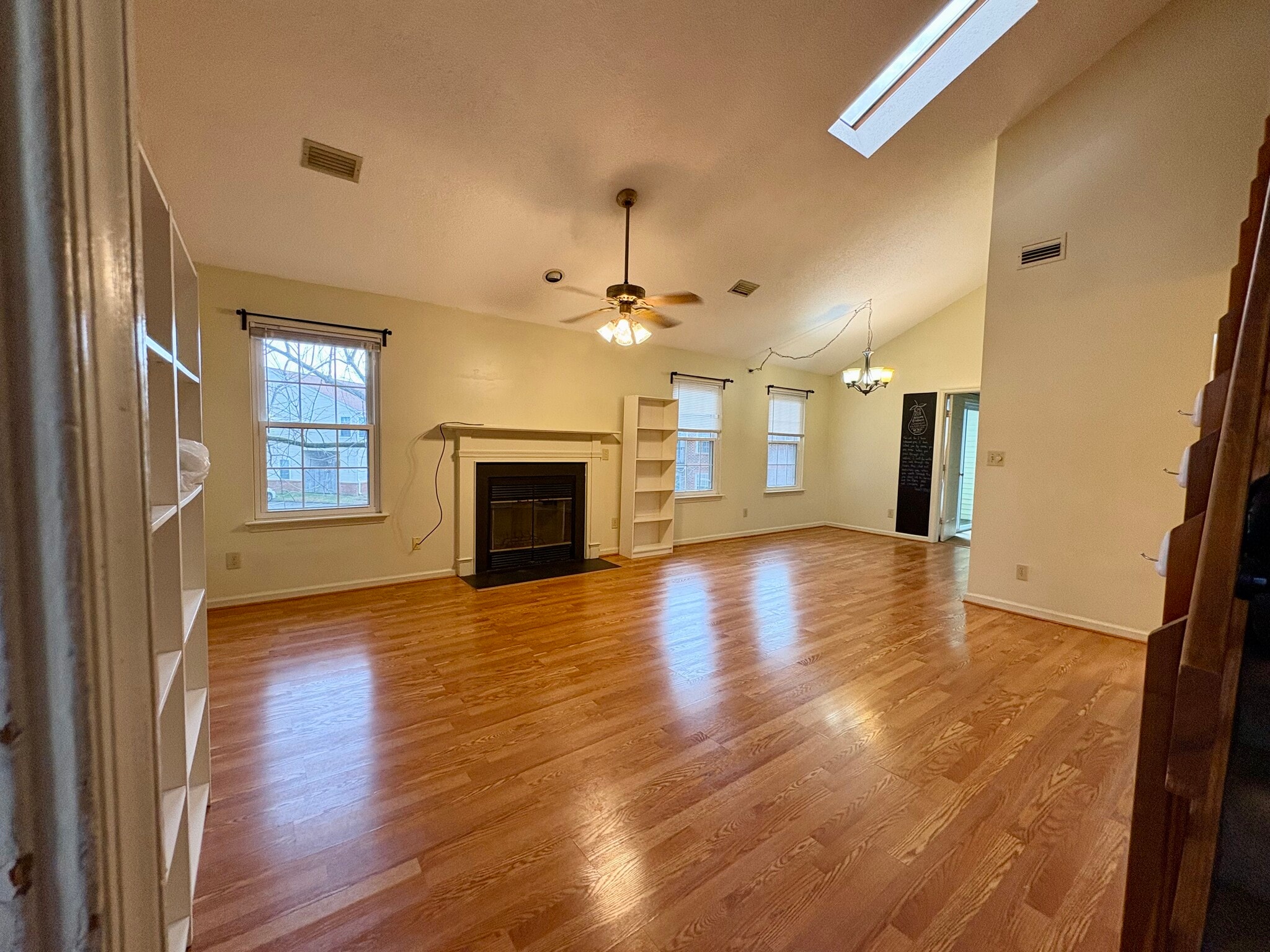 View of great room when you walk in the front door - 208 Quarter Trl