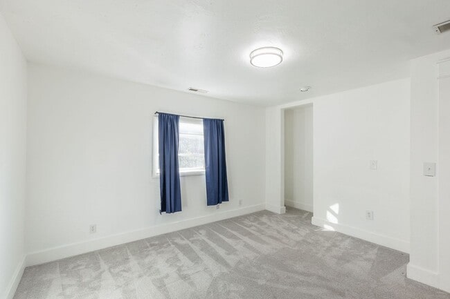 Building Photo - Heart of Eagle 4 Bed 2 Bath Home