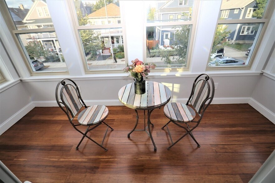 Building Photo - 318 Concord Ave