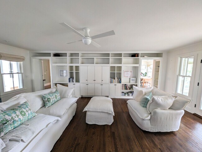 Building Photo - 7200 Airlie Pl