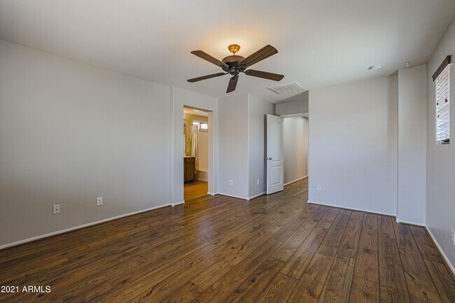 Building Photo - 3551 E Tulsa St