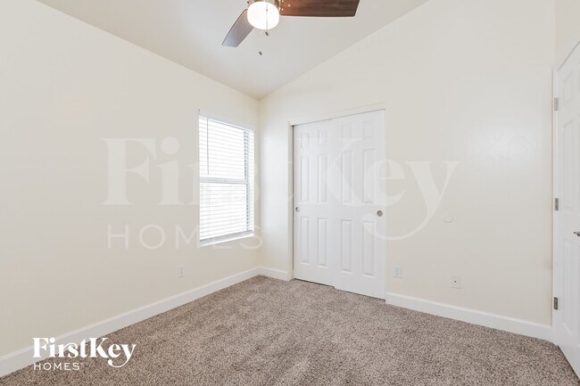 Building Photo - 11832 N Labyrinth Dr