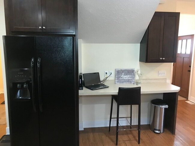 Building Photo - 4 Bedroom, 2 Bath Home available July 2025...