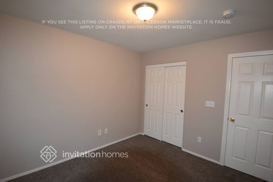 Building Photo - 9413 Santana Siesta Ave