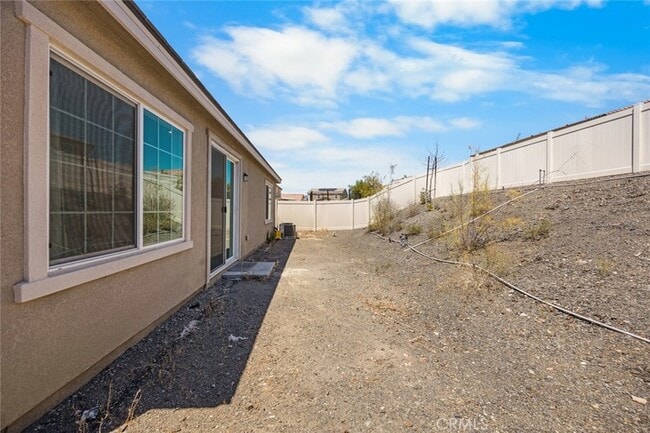 Building Photo - 41510 Red Car Dr