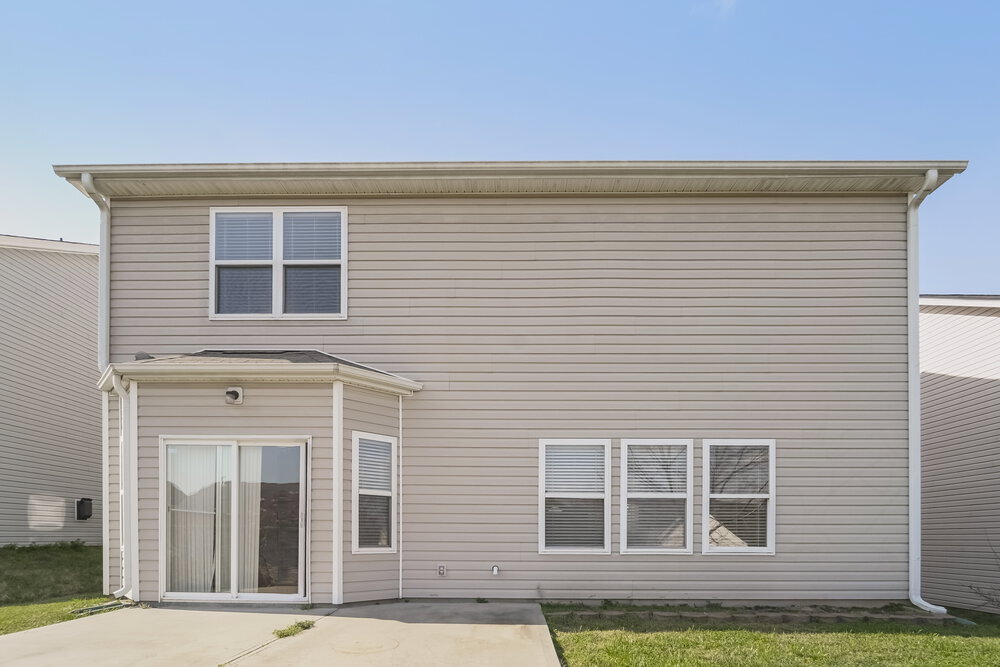 Building Photo - 13636 Coram Pl