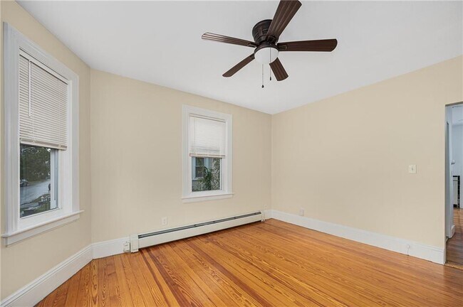 Building Photo - 112 Kimball St