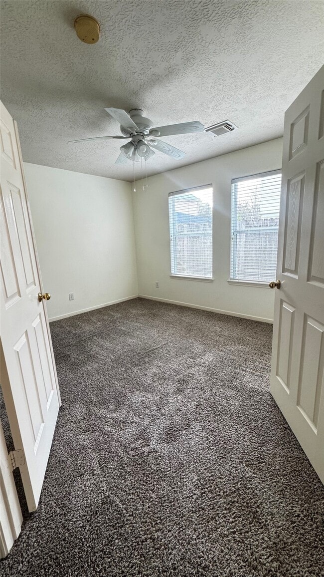 Building Photo - 5018 Woodland Meadows Ln