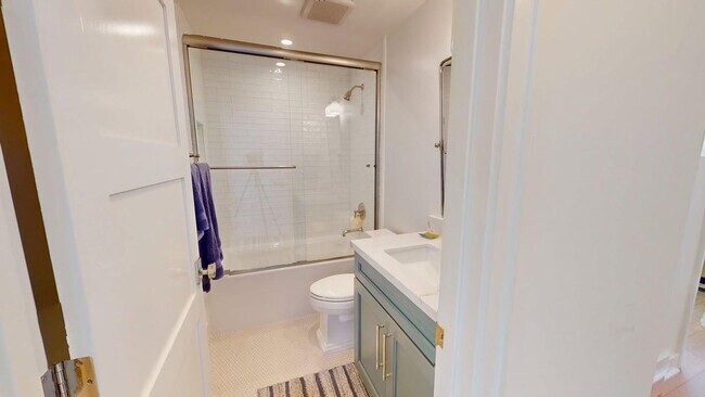 Building Photo - BRAND NEW CONDO | EV Charging