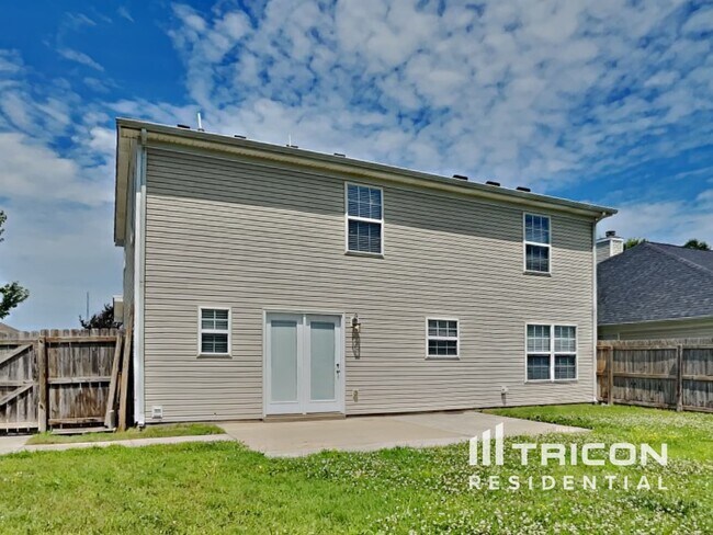 Building Photo - 820 Chickamauga Dr