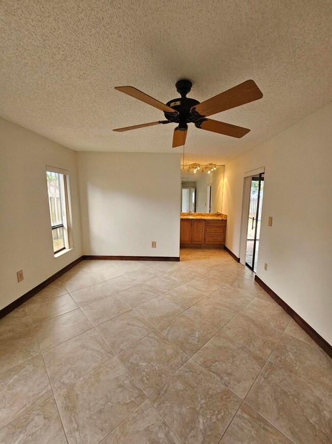 Building Photo - 22687 SW 53rd Ave