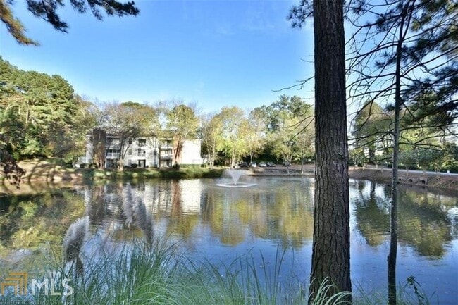 Building Photo - 1282 Keys Lake Dr NE