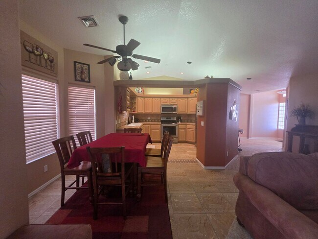 Building Photo - 2325 Palo Verde Blvd N