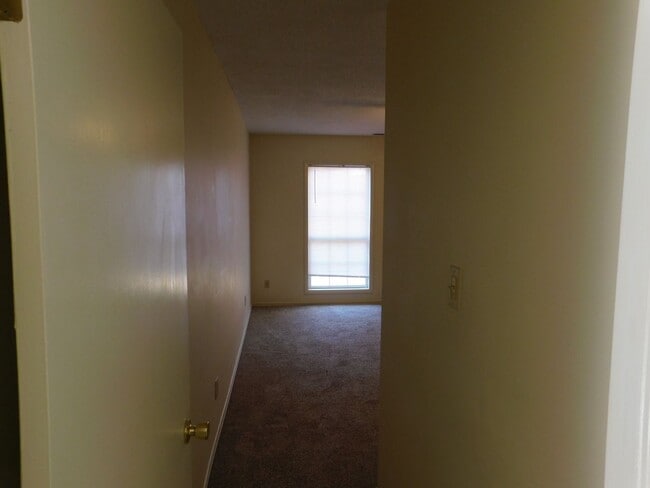 Building Photo - Home located in the heart of Havelock!
