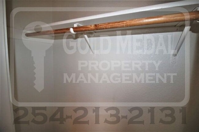 Building Photo - 4205 Alan Kent Dr