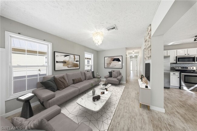 Building Photo - 286 Leawood Cir