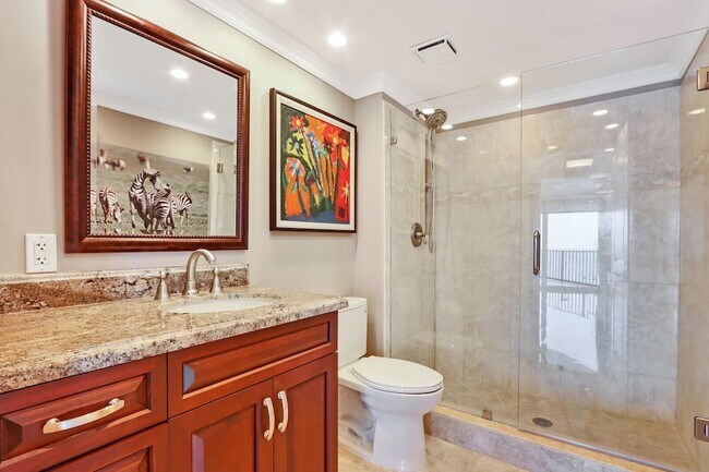 Building Photo - 5420 N Ocean Dr